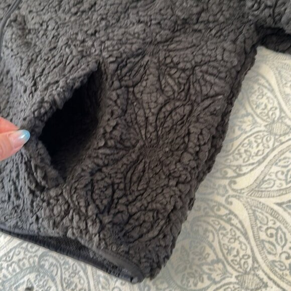 ROXY zip Jacket - Picture 8 of 9